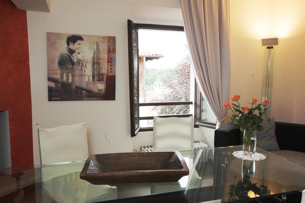 Il Castello B&B Varallo Pombia Екстер'єр фото