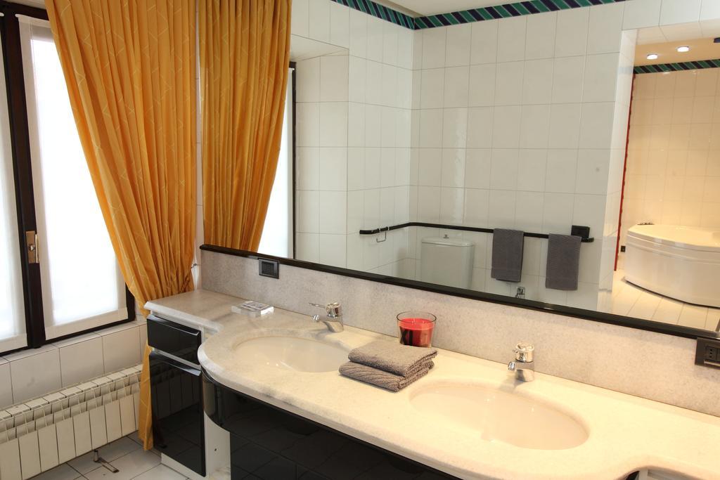 Il Castello B&B Varallo Pombia Екстер'єр фото